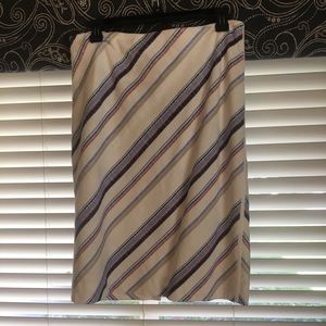 White House Black Market Pencil skirt